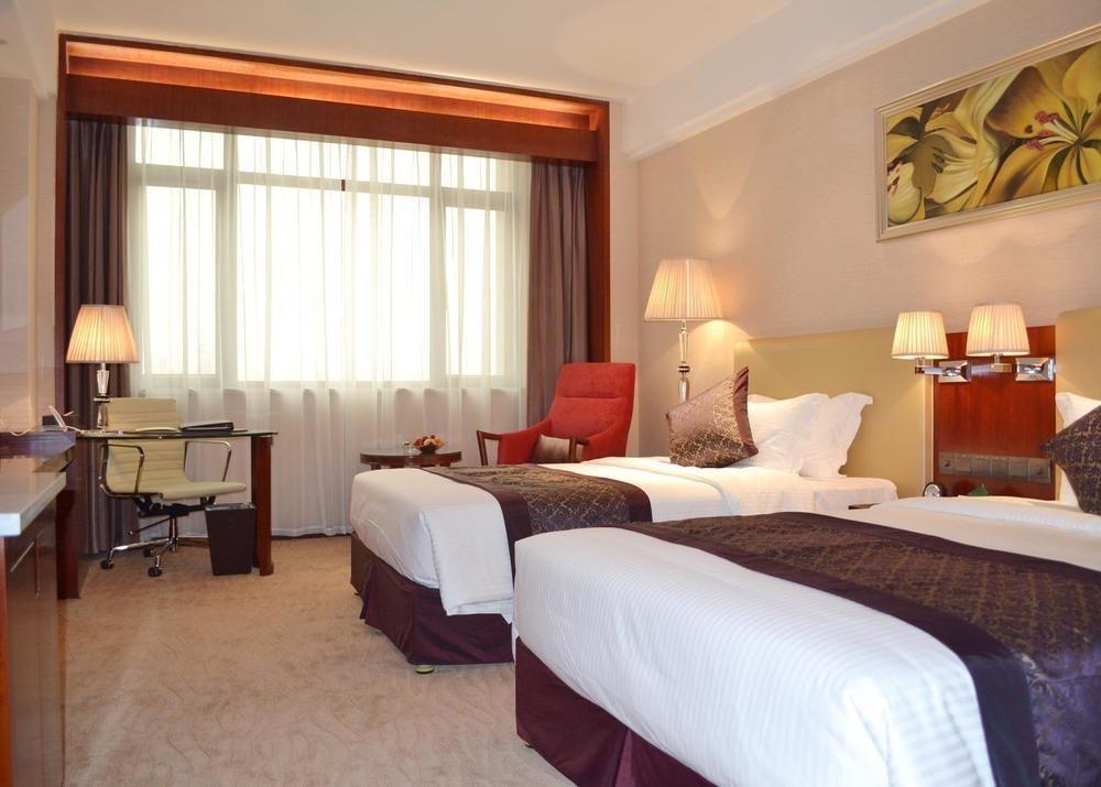 Wuhan Tianchimel Hotel Exterior photo