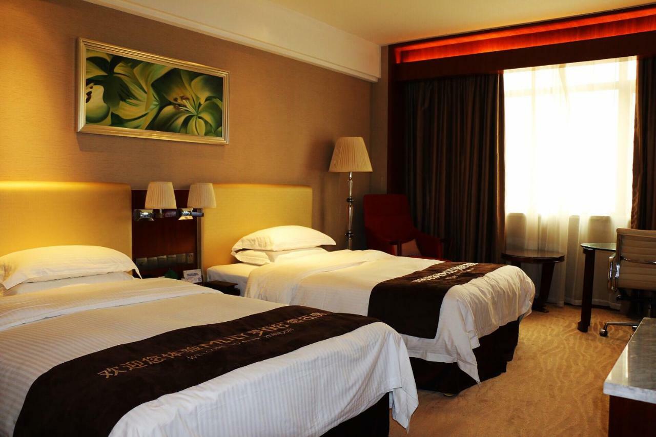Wuhan Tianchimel Hotel Exterior photo